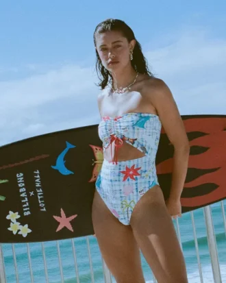 baador de una pieza tipo bandeau de verano lottie hall 2 330x413 - Ba&ntilde;ador de una pieza tipo bandeau de verano Lottie Hall
