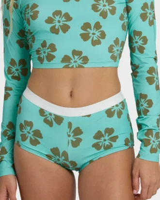 Bikini de pantalón corto de surf de verano pasado