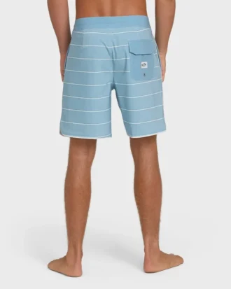 Boardshorts 73 Lo Tides de 18″