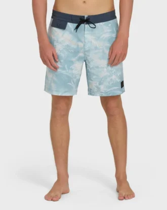 Boardshorts True North Garage Lo Tides de 18 pulgadas