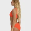 Braguitas de bikini de verano con corte asimétrico