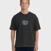 Camiseta de manga corta Bad Dog Og en pantalones cortos