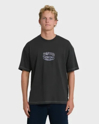 Camiseta de manga corta Bad Dog Og en pantalones cortos