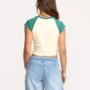 Camiseta de manga corta Beach Club Babe en pantalones cortos Camiseta de manga corta Beach Club Babe en pantalones cortos