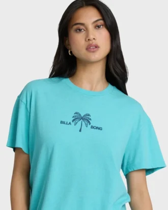 Camiseta de manga corta Rip Currents en pantalones cortos