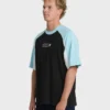 Camiseta de manga corta Spec 73 Systems OG en pantalones cortos