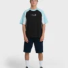 Camiseta de manga corta Spec 73 Systems OG en pantalones cortos