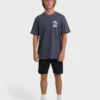 Camiseta de manga corta Sun Down Adventure Division Premium en pantalones cortos Camiseta de manga corta Sun Down Adventure Division Premium en pantalones cortos