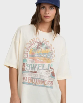 Camiseta de manga corta The Sun Rises con pantalones cortos