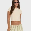 Camiseta de punto de manga corta Shelly en pantalones cortos