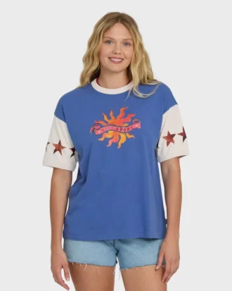 Camiseta de punto de pantalón corto con cuello redondo Tropics Co
