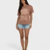 Camiseta gráfica de manga corta de punto «Sand to Surf»