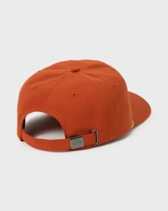Gorra con correa A/Div