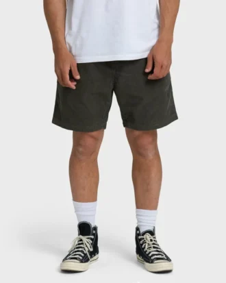 Pantalones cortos de pana Larry Layback de 17 pulgadas
