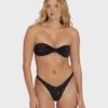 Top de bikini bandeau con lazo tipo pañuelo «Eye on You» Top de bikini bandeau con lazo tipo pañuelo «Eye on You»