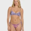 Top de bikini bralette con escote en V fruncido Pretty Wild