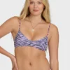 Top de bikini bralette con escote en V fruncido Pretty Wild