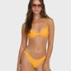 Top de bikini con aros demi de Tanlines