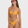 Top de bikini con aros demi de Tanlines