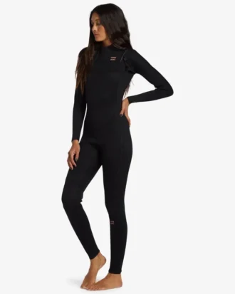 Traje de neopreno con cremallera en el pecho y lámina de 3/2 mm