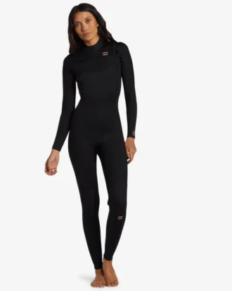 Traje de neopreno con cremallera en el pecho y lámina de 4/3 mm