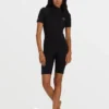 Traje de primavera de pantalones cortos con costuras planas y acabado metalizado Traje de primavera de pantalones cortos con costuras planas y acabado metalizado