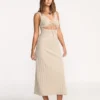 Vestido midi de punto con tirantes Vestido midi de punto con tirantes